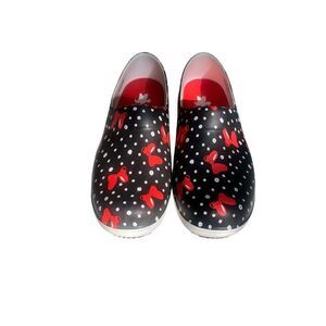 Crocs X Disney Minnie Mouse Clogs Woman’s 8